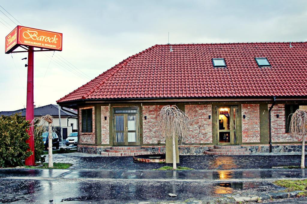 Barock Restaurant & Pension Topolcany Ngoại thất bức ảnh