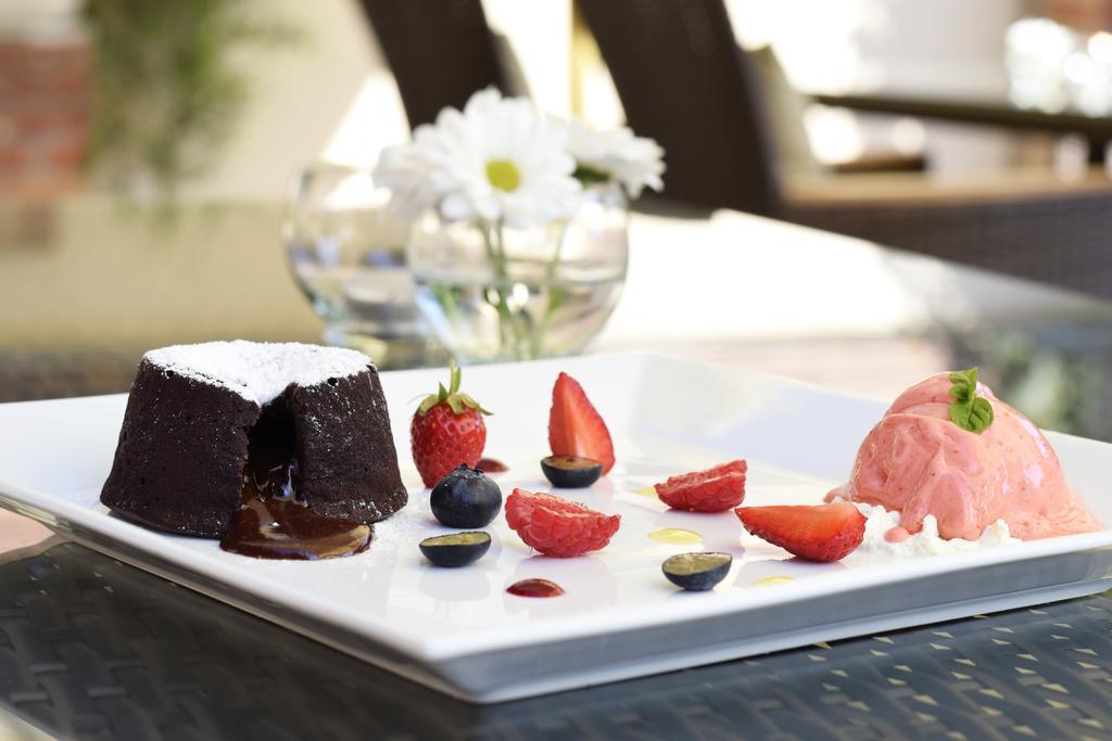 Barock Restaurant & Pension Topolcany Ngoại thất bức ảnh