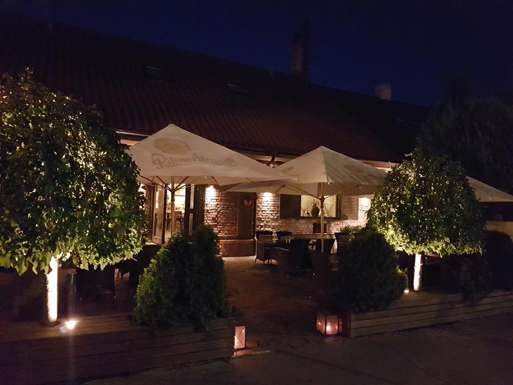 Barock Restaurant & Pension Topolcany Ngoại thất bức ảnh